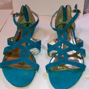 Mossimo Blue/Teal Strappy Flat Sandals Size 6